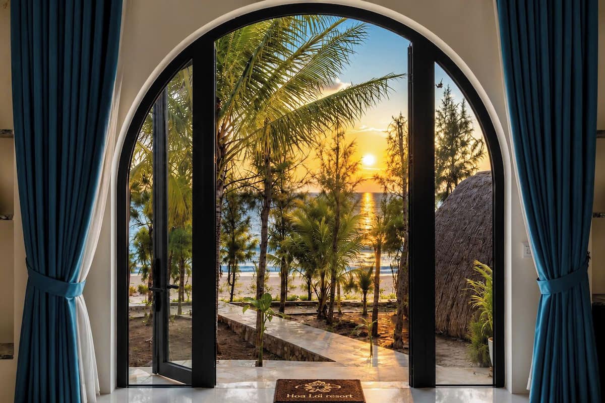 Sunrise Sea Villa | 高級寢具、記憶床墊、迷你吧、書桌