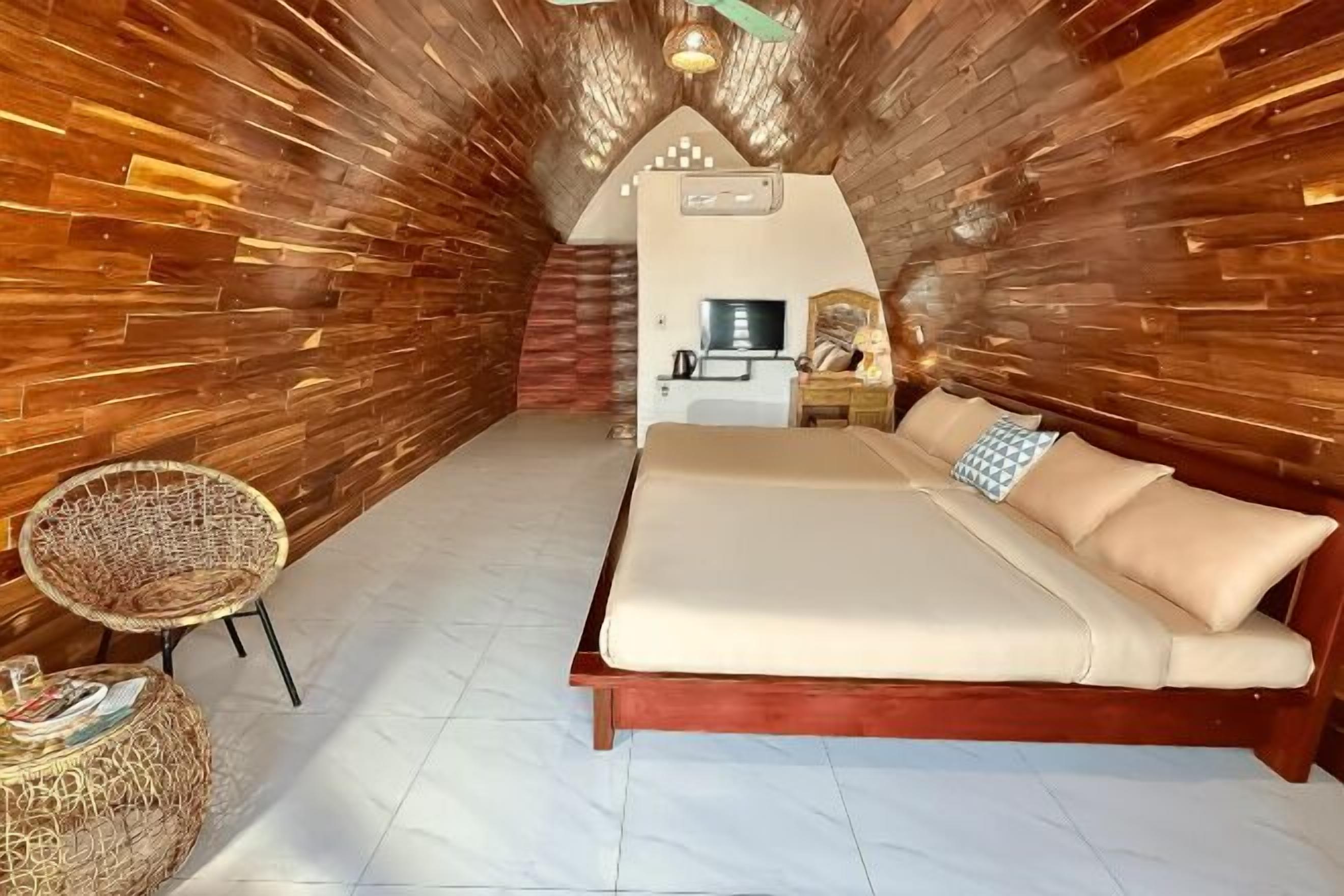 Premium bedding, memory foam beds, minibar, individually decorated