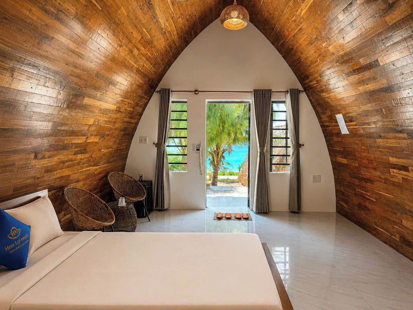 Bungalow, Meerblick ((2 guests)) | Hochwertige Bettwaren, Betten mit Memory-Foam-Matratzen, Minibar