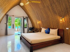 Bungalow with Seaview (2 guests) | Premium bedding, memory-foam beds, minibar, individually decorated - Hoa Loi Resort (Song Cau)