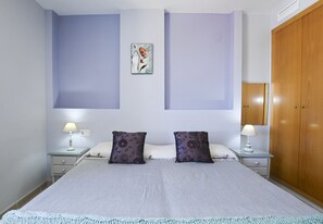 2 chambres, fer et planche Ă repasser, Wi-Fi, draps fournis