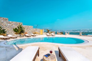 Piscine extérieure