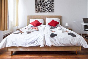 Comfort Apartment | 1 bedroom, laptop workspace, iron/ironing board, free WiFi - Modern Apartment in The Heart of Vienna 2 (Vienna)