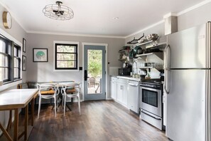 Two Bedroom Cabin - Riverside | Private kitchen