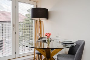 Interior detail - Tailored Stays - Lovell Lodge (Cambridge)