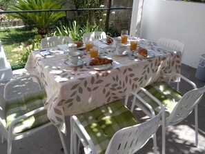Outdoor dining