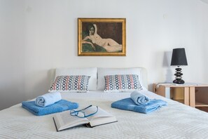 3 bedrooms, iron/ironing board, travel crib, free WiFi