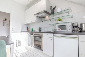 Lägenhet | Eget kök | Kylskåp, ugn, spishäll och diskmaskin