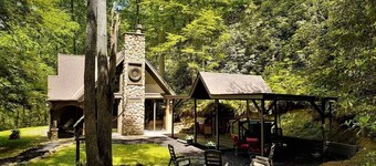 LUXURY Creekside Story Book Cottage 5 Secluded Acres of Lush FOREST & STREAMS