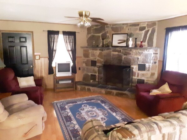 TV, fireplace, DVD player