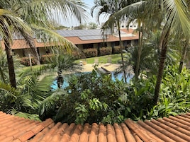 Quarto luxo, na torre | Vista para o jardim