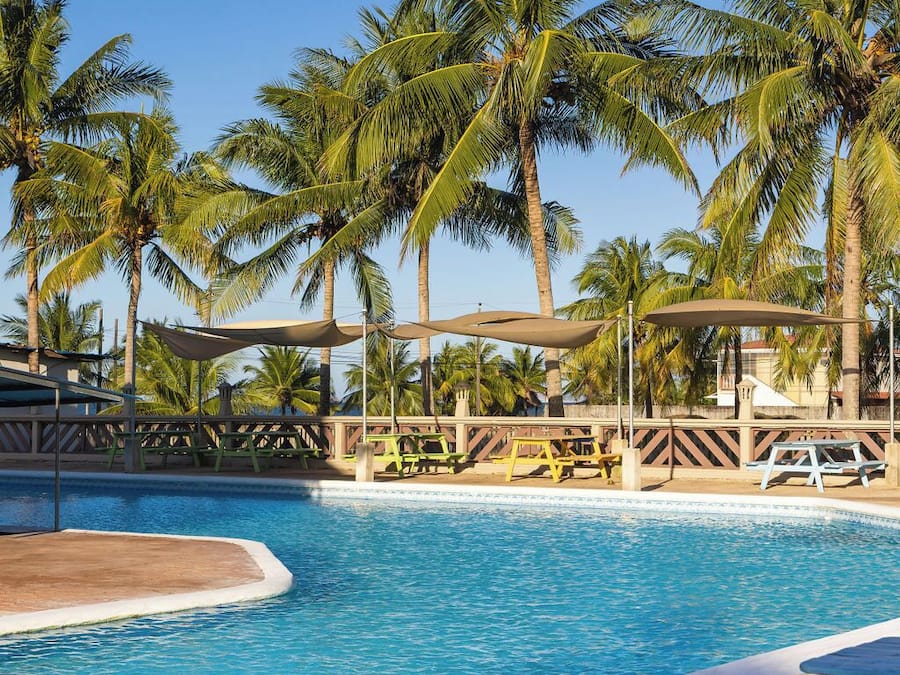 2 Außenpools, Liegestühle