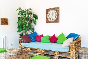 Apartment | Wohnbereich | Flachbildfernseher