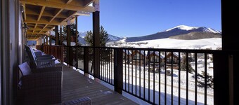 Epic Location! True Ski-In/Ski-Out Access. Corner Condo close to everything