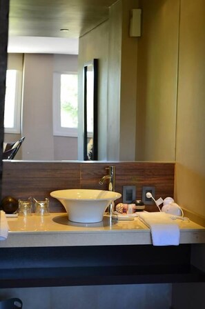 Dusche, Handtücher, Seife, Shampoo