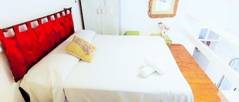 1 bedroom, iron/ironing board, travel cot, free WiFi