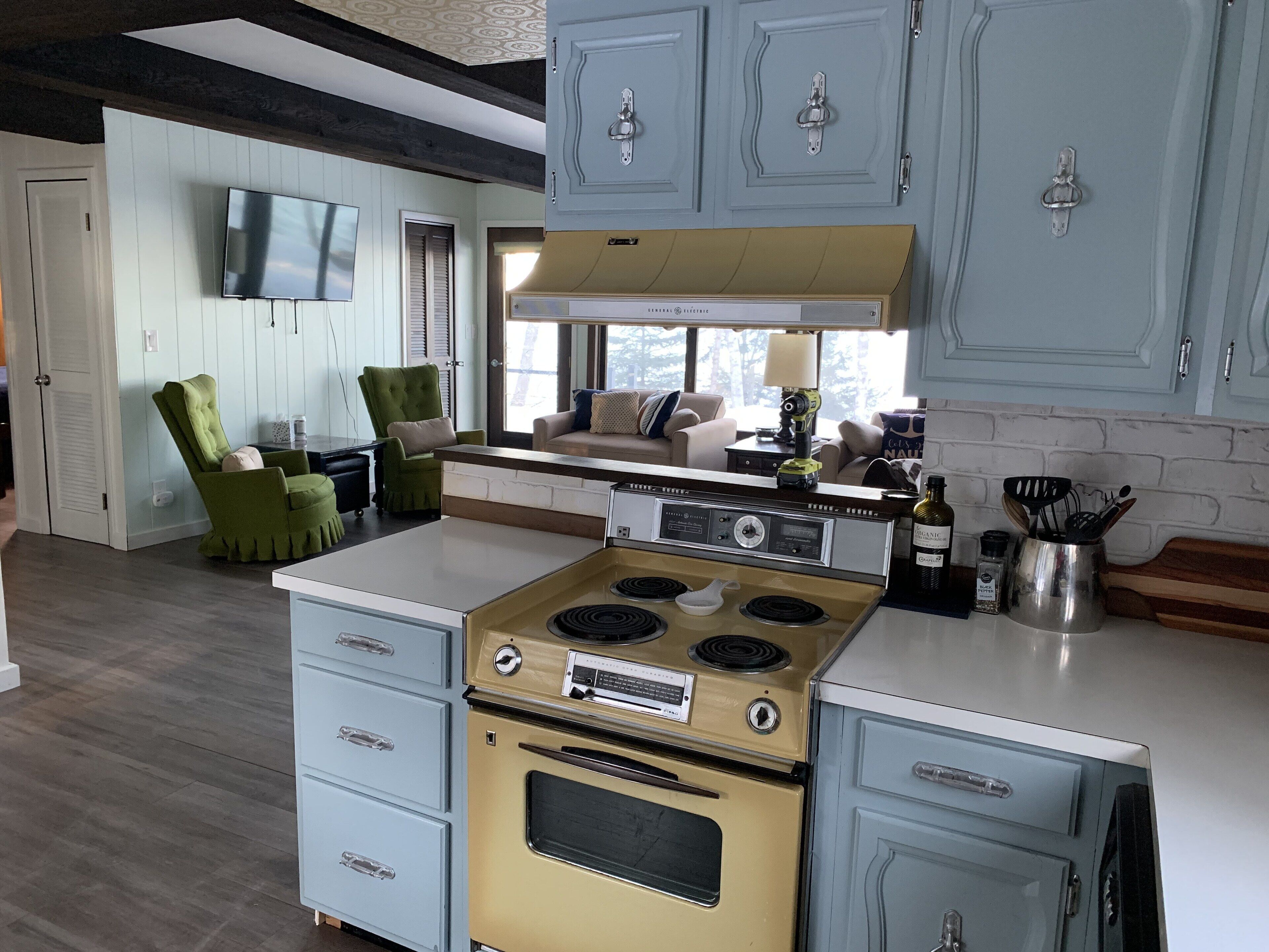 冰箱、微波炉、烤箱、炉灶