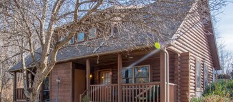 The Harmony Suite is a private cabin suite at Heartland Country Resort