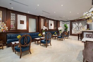 Lobby - The Q Hotel (Hanoi)