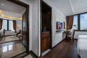 Room - The Q Hotel (Hanoi)