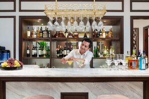 Bar (on property) - THE Q Hotel (Hanoi)