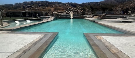 Piscine extérieure, piscine chauffée