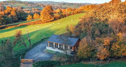 The Hideaway - UK31281