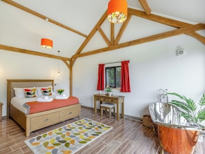 1 bedroom, WiFi (free), bed sheets