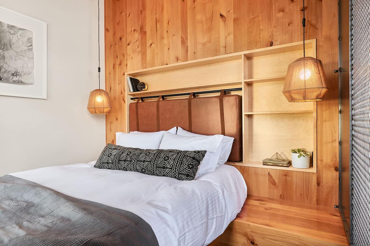 Signature kamer, uitzicht op bergen | Luxe beddengoed, individueel gedecoreerd, verduisterende gordijnen