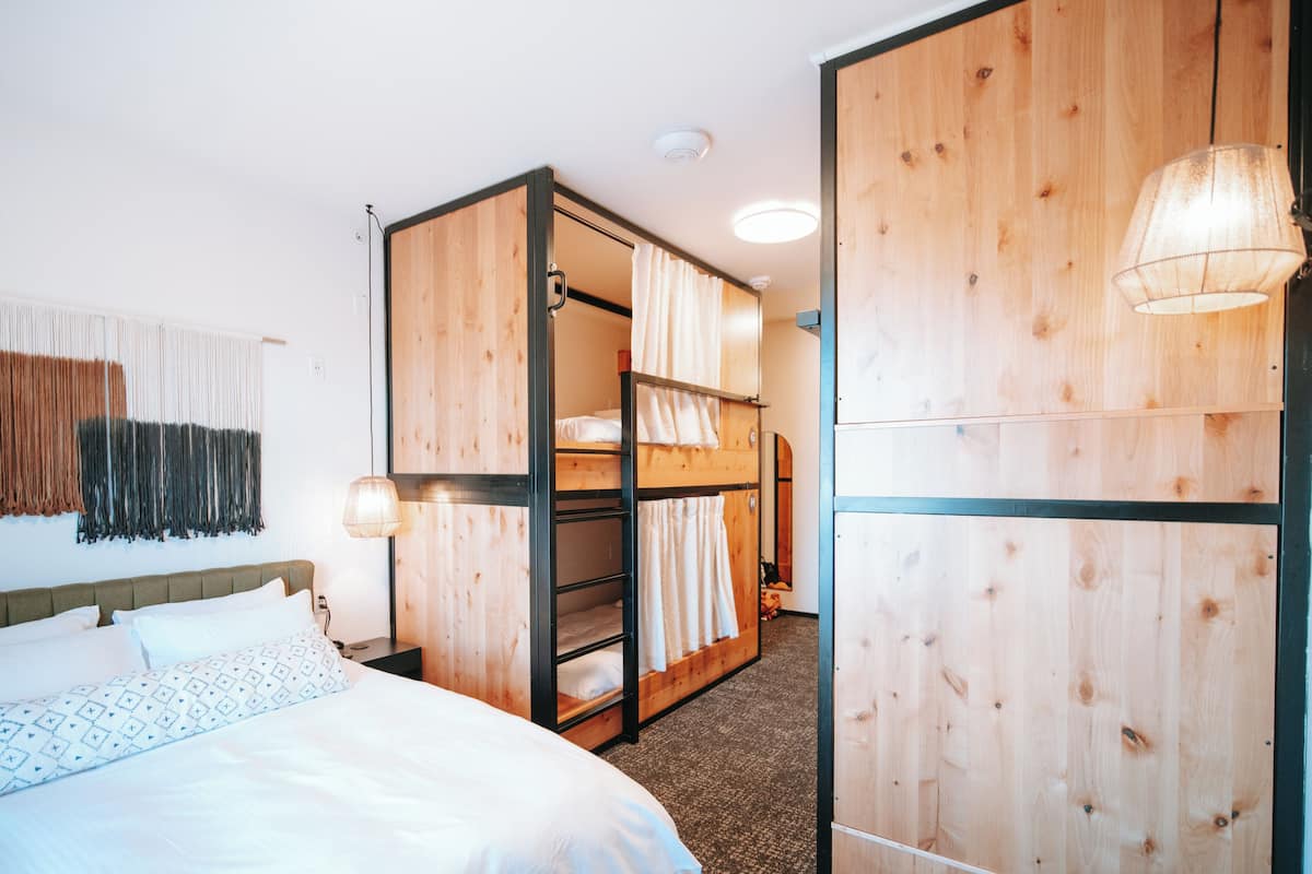 Familiekamer, meerdere bedden | Luxe beddengoed, individueel gedecoreerd, verduisterende gordijnen