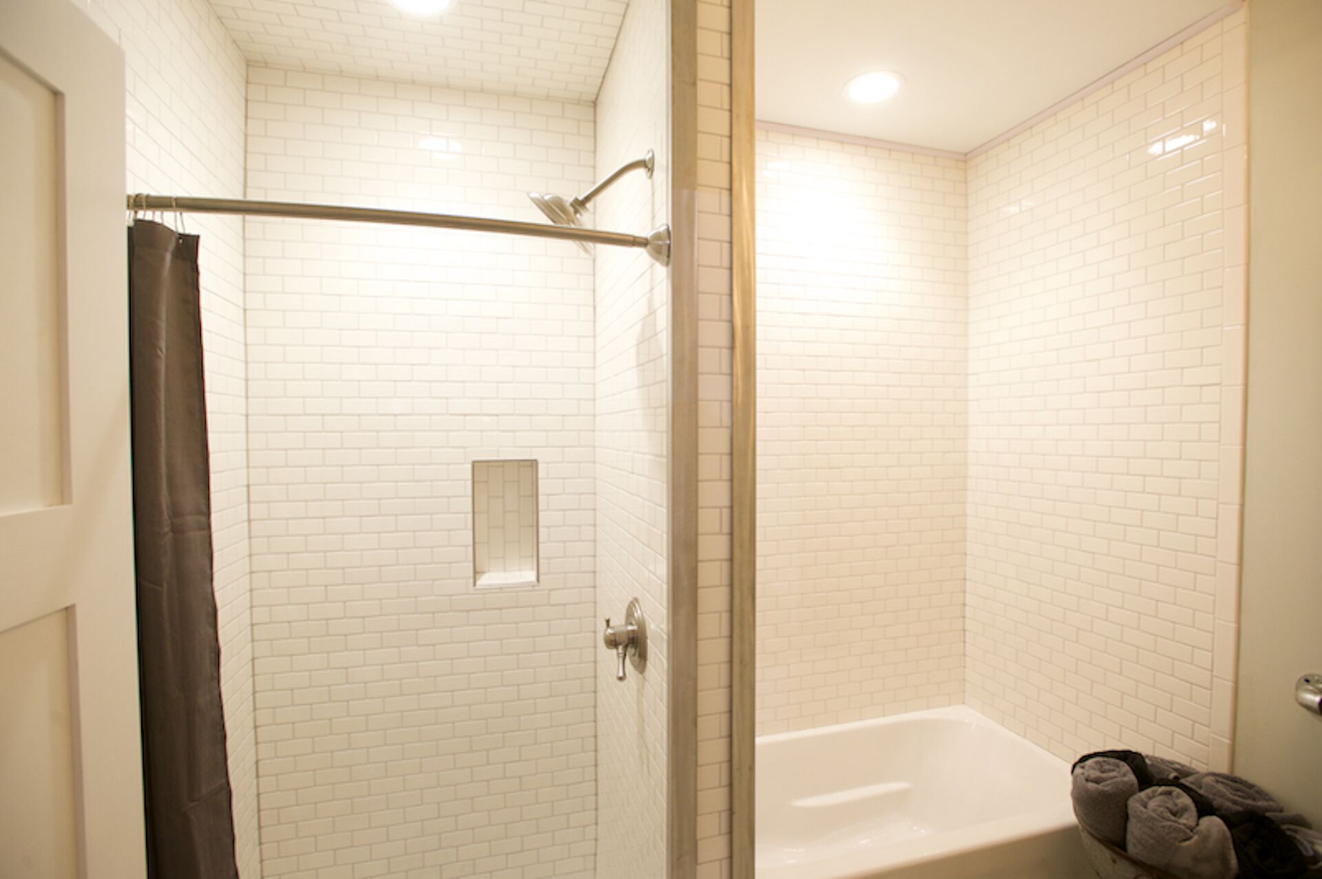 Kylpyamme, ympäristöystävälliset hygieniatuotteet, hiustenkuivaaja