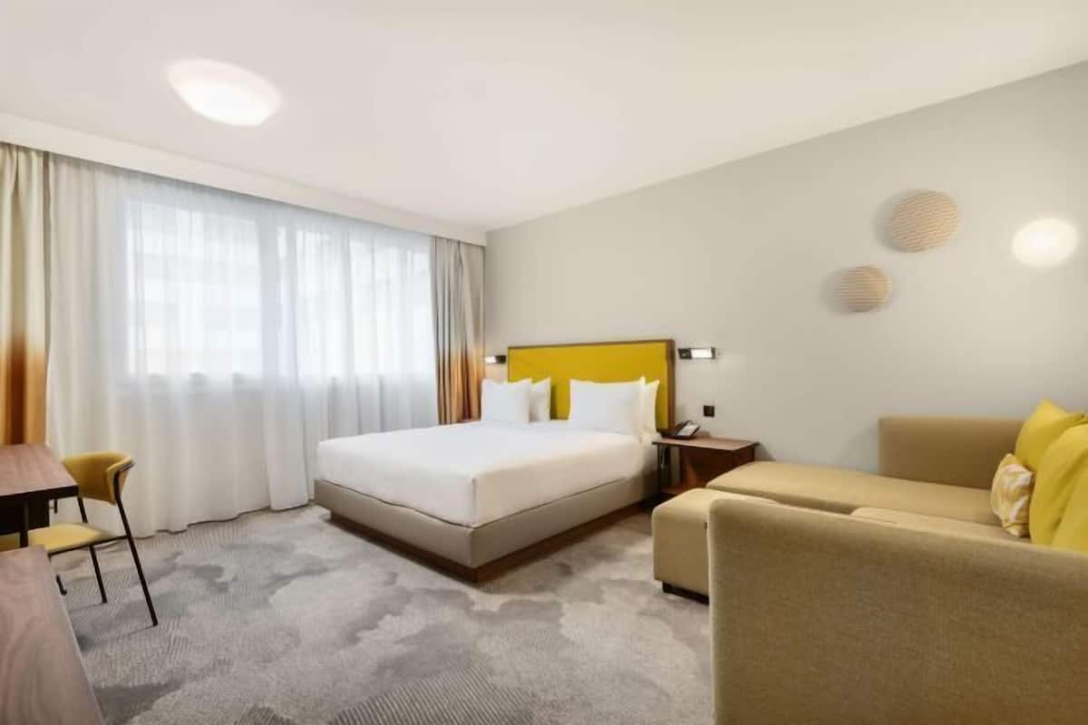 1 bedroom, in-room safe, desk, laptop workspace