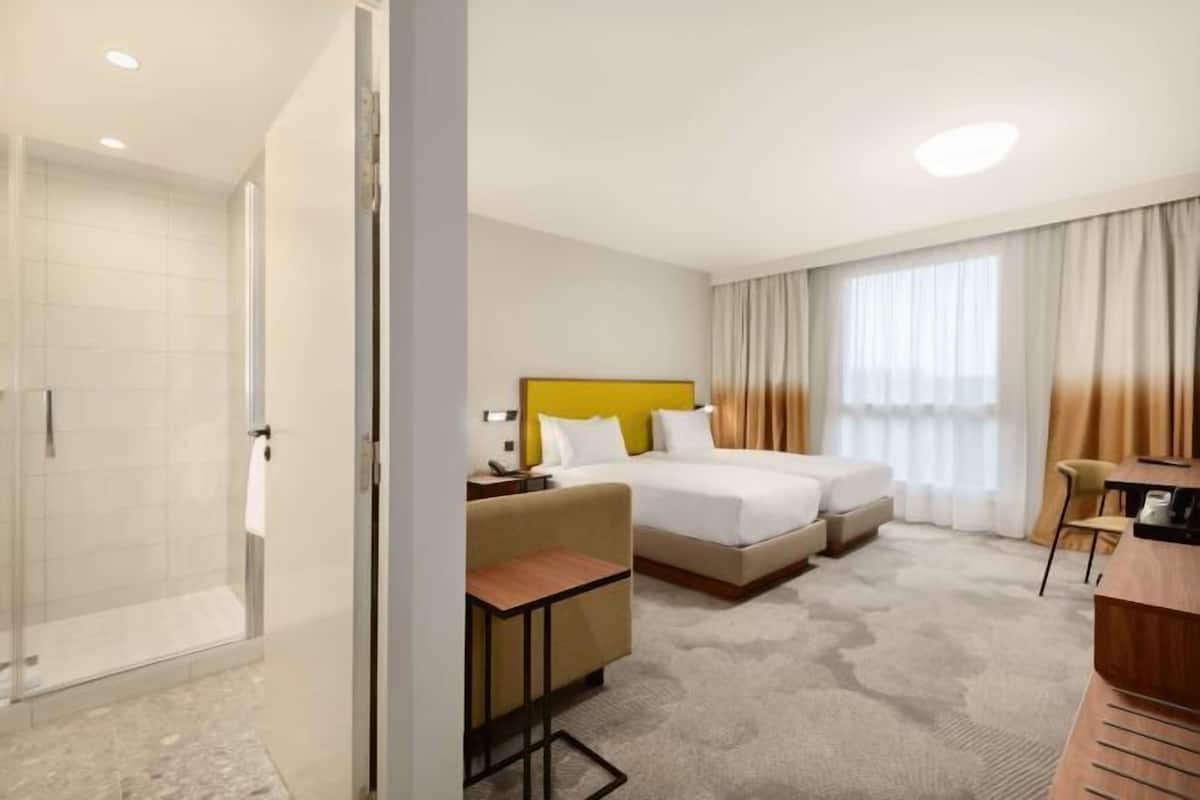 1 bedroom, in-room safe, desk, laptop workspace