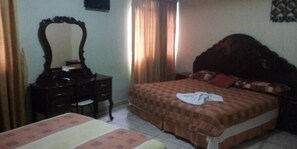 Individually furnished, free WiFi - Cuna Maya B&B (Copan Ruinas)