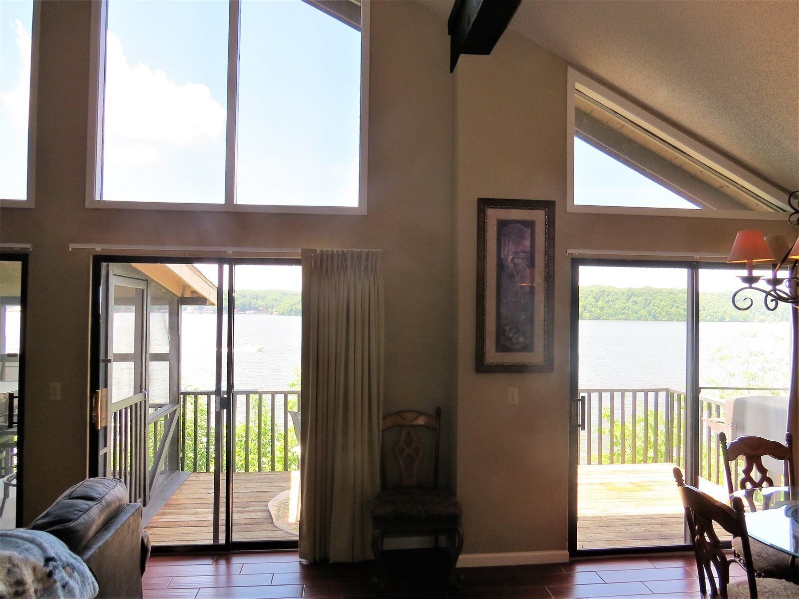 Nhà | Phòng khách | TV, lò sưởi 