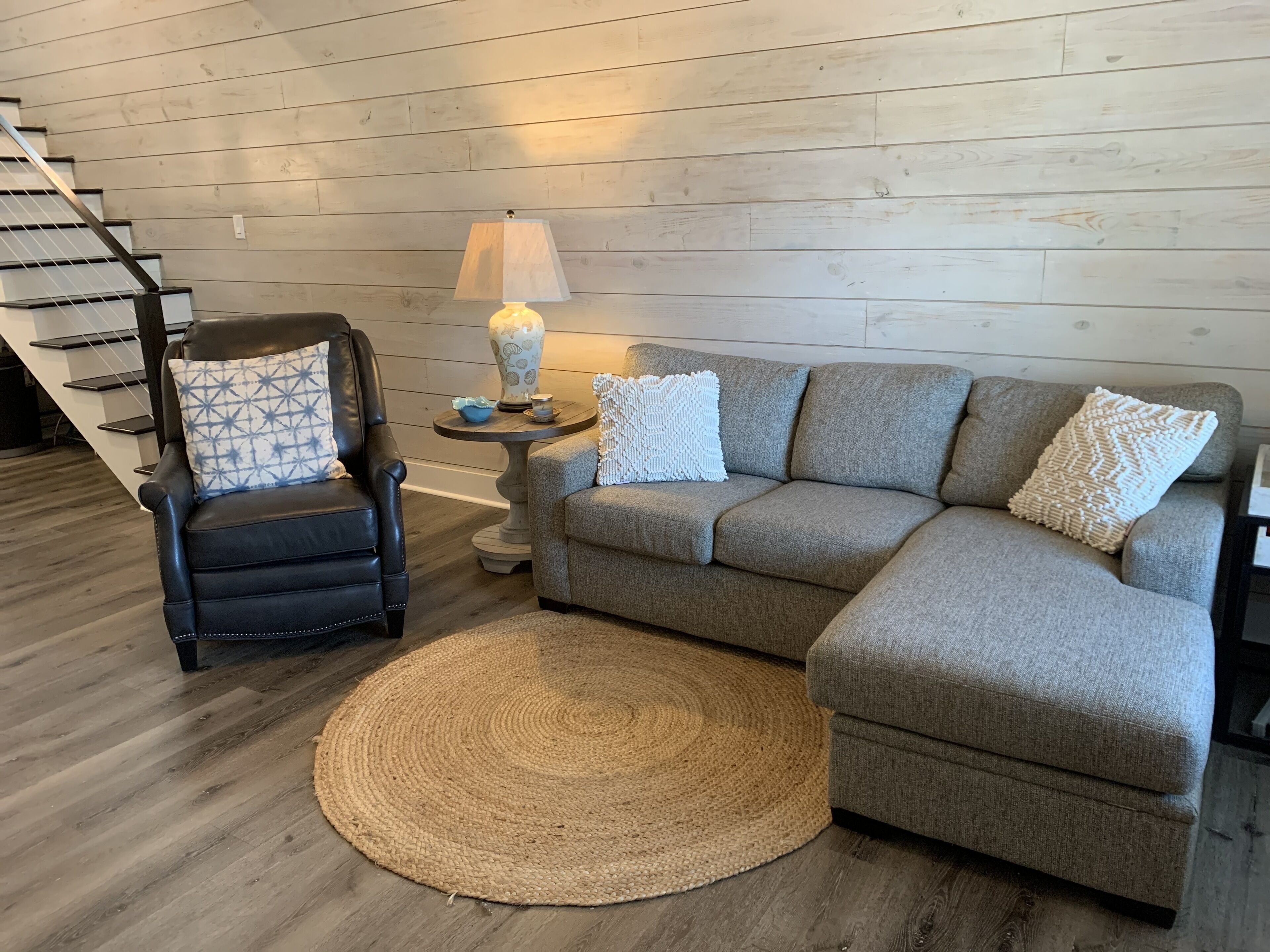 Cute Beach Cottage Loft only 2 Blocks from Galveston Seawall