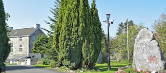 Hay Barn - Dinas Country Club