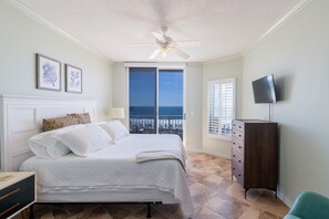 3 soverom, skrivebord, strykejern/-brett og wi-fi (inkludert)