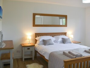 3 chambres, accès au Wi-Fi (inclus), literie fournie