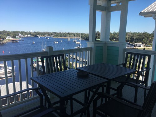 Water Front, Pool and Boat Slip