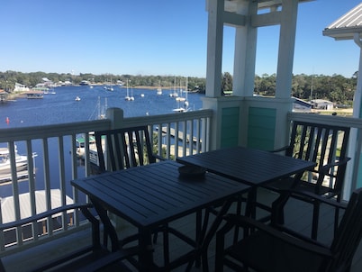 Water Front, Pool and Boat Slip