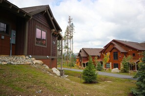 Superior Townhome, 4 Bedrooms, Hot Tub, Mountain View (Alders 46 Outpost Dr) | Exterior - Alders 46 Outpost Dr (Keystone)