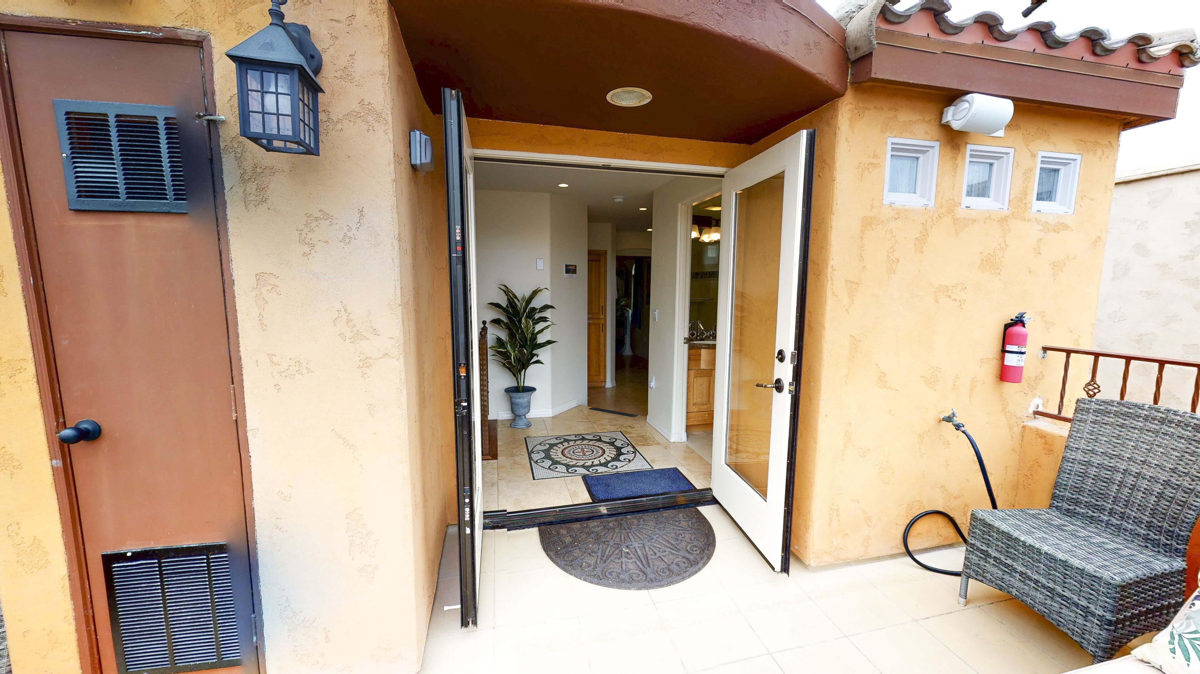 Entrance from the house to the terrace