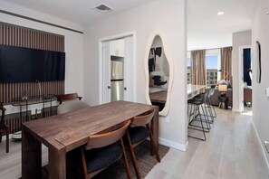 Executive Apartment, 2 Bedrooms, Kitchen | Dining room