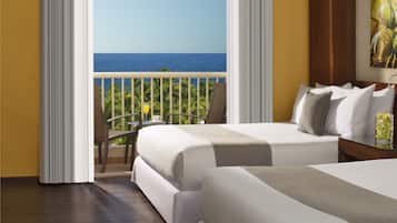 Chambre Luxe, 2 lits doubles, vue partielle sur l'océan | Vue de la chambre