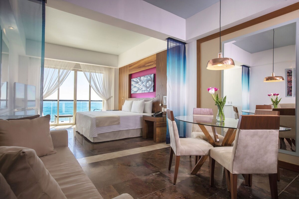 Minibar (free items), in-room safe, desk, soundproofing
