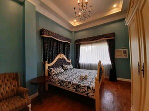 Villa | 4 bedrooms, iron/ironing board, free WiFi, bed sheets - Canoy's Mansion Apartelle in Dalaguete Cebu (Dalaguete)