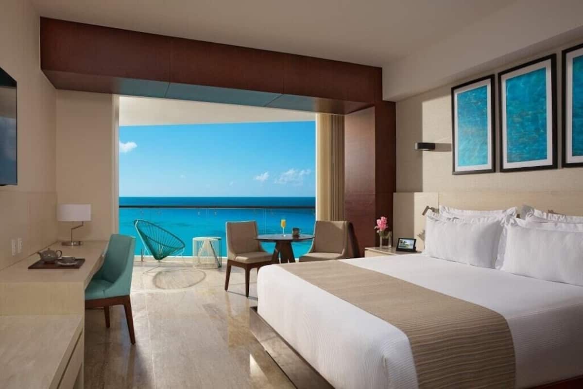 Altitude Suite King, Ocean Front | 1 bilik tidur, peralatan tempat tidur premium, gebar bulu kapas