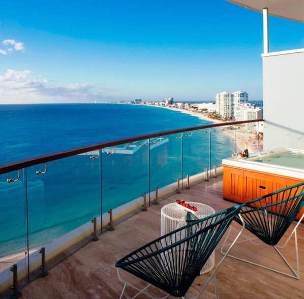 Altitude Master Suite, Ocean front | Vue depuis le balcon