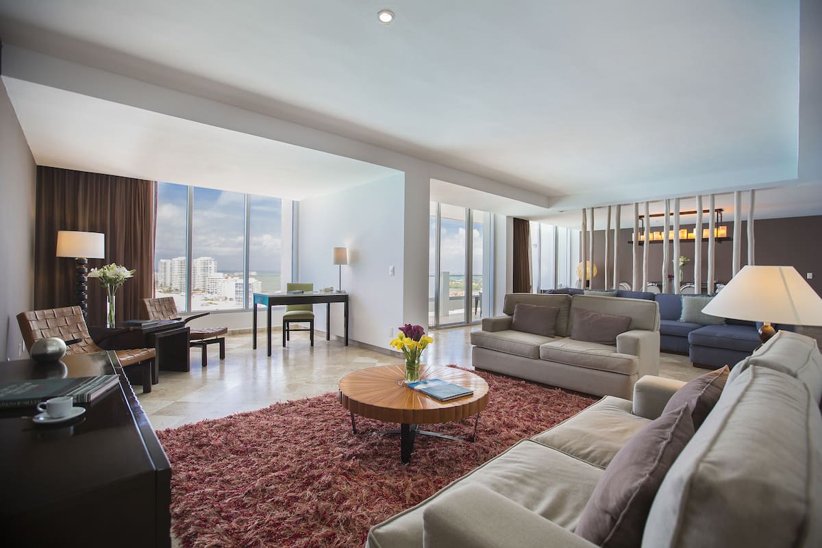 Presidential Room, 1 Katil Raja (King), Ocean View | 1 bilik tidur, peralatan tempat tidur premium, gebar bulu kapas